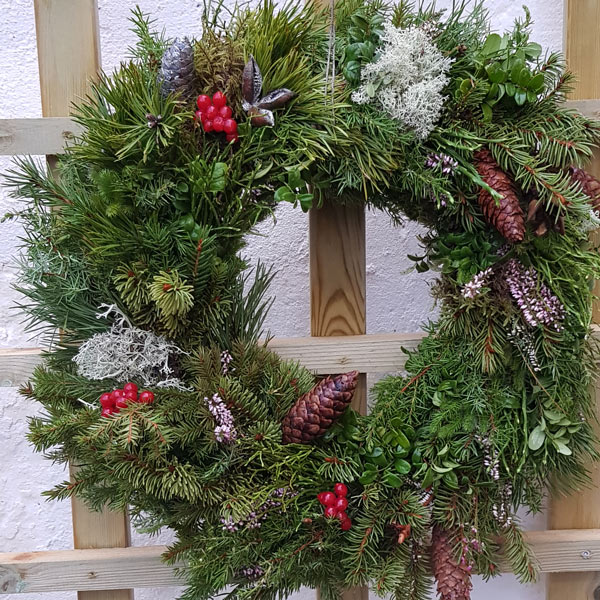 Beställ kransar blomsterarrangemang krans till höst och vinter